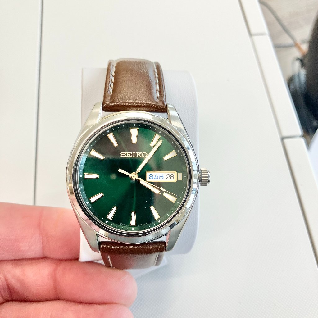 Seiko Leather Strap Watch Green Dial With DayDate Calendar